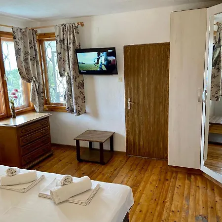 Stella - Private House With Parking Spot, Pool And Sea View וילה וארנה